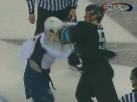 Jordin Tootoo vs Brad Staubitz