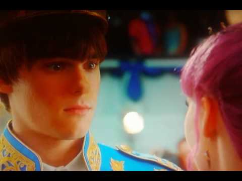 Descendants 2 ben and mal kiss scene