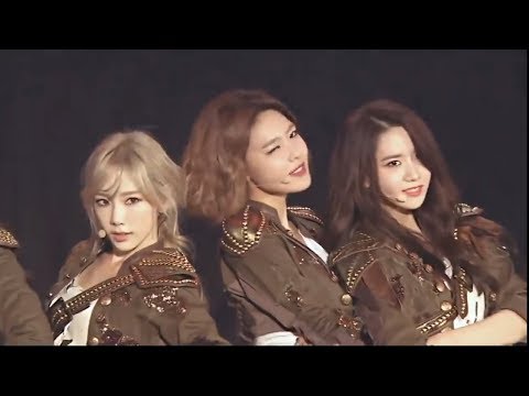 Girls' Generation ( 소녀시대 )- THE BOYS 'Phantasia' in Seoul