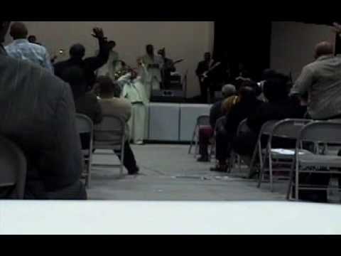 The Mighty Clouds of joy   RIP Mike Cook