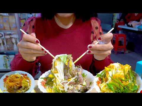 $0 75 for a bowl of Nom Banhjok @ Boeng Tompun Market - Phnom Penh Street Food