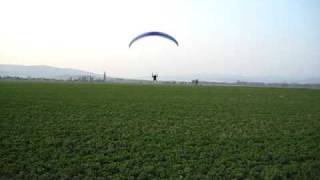 preview picture of video 'Paraglider very very low pass'