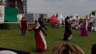preview picture of video 'Новогрудок, средневековый танец'