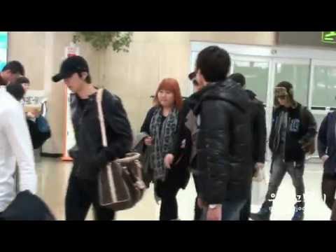 [FANCAM]120301 Dongjoon - gimpo airport