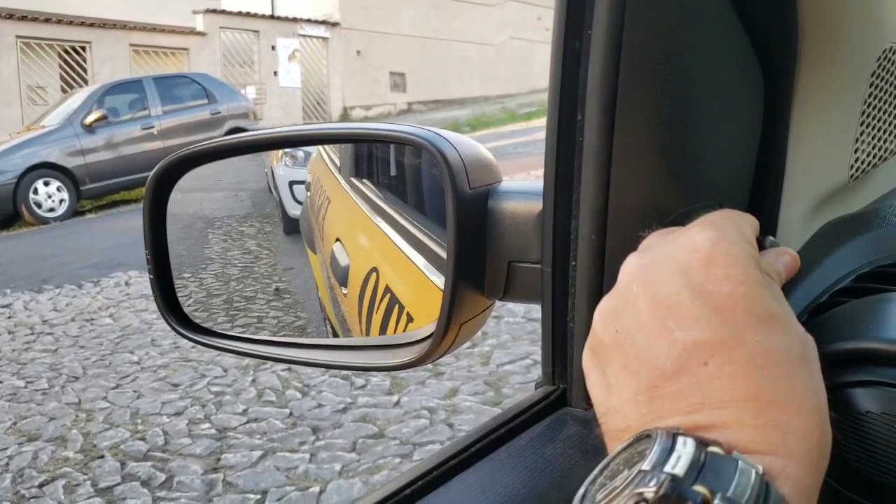 COMO REGULAR OS RETROVISORES CORRETAMENTE PARA DIRIGIR SEU CARRO?