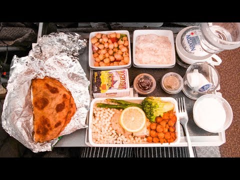 HALAL AIRPLANE FOOD on Singapore Airlines ► SFO to SIN