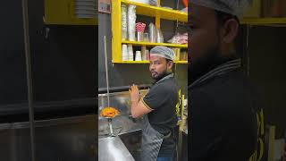 Shawarma kaise lagaye #virlshort #food #youtubevideo #chicken #viral #viralvideo #youtube #youtuber