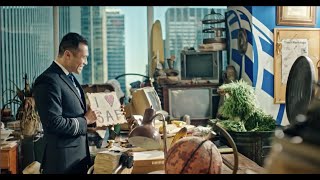 United Airlines Oscar the Grouch working in an office