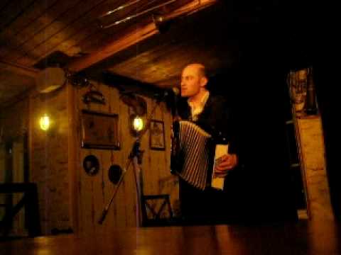 Geoff Berner - Lucky goddamn jew at café august 2007