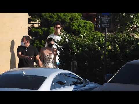 Download Kendall Jenner Devin Booker In Car 3gp Mp4 Codedwap