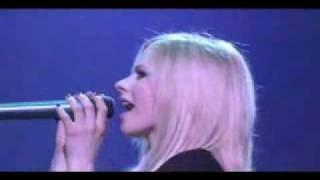 Avril Lavigne - Fall To Pieces