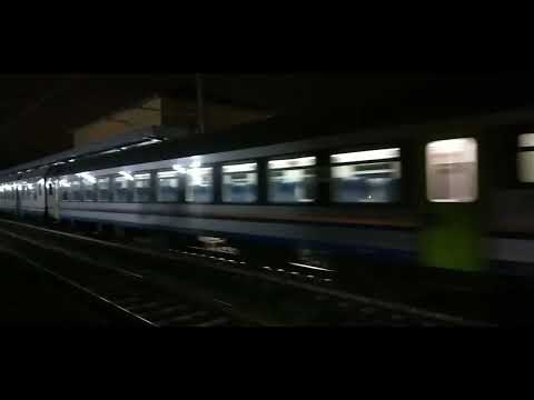 Reg. 5348 Eboli‐Napoli C. in composizione dts di E464 + carrozze mdve e mdvc in dtr e xmpr