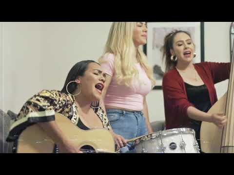 Alma Enamorada (Con Tololoche)