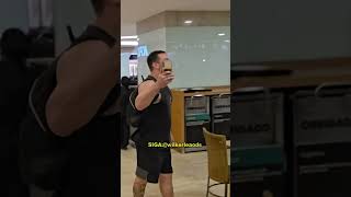 Encontrando um fã esquerdista no shopping
