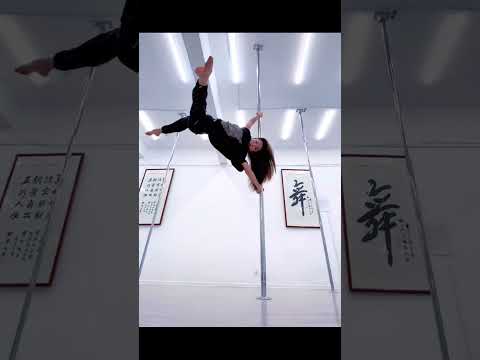 Pole dancing 41