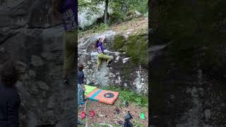Video thumbnail: Problem B (Boulder 17, La Plana), 6b. Val Daone