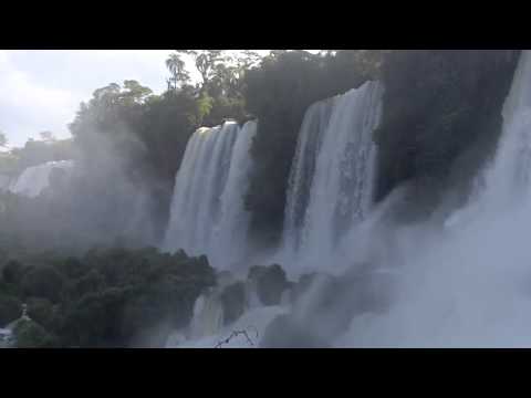Iguazu - Klangmeditation - Alexander Gottwald Obertongesang Dialog mit Wasserfall -ohne-Worte 1/2
