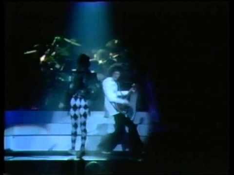 Queen-Brighton Rock Live In Houston 1977