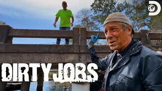 Mike Goes Diving in Swamp Water! | Dirty Jobs
