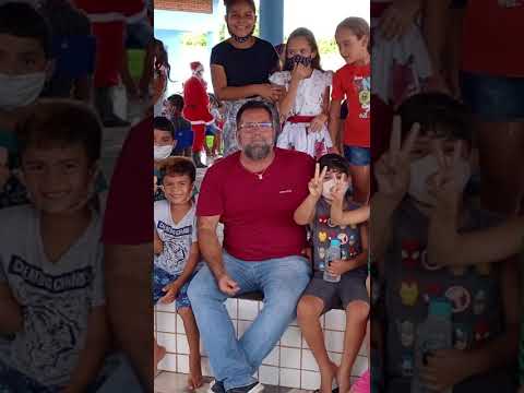 Vereador João Lopes através do Dep. Botelho entregam brinquedos na Escola Teles Pires em Paranatinga