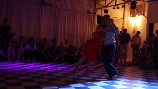 Javier Antar y Kara Wenham, 4-4, Buenos Aires, Milonga "La Bicicleta", 16.03.2015