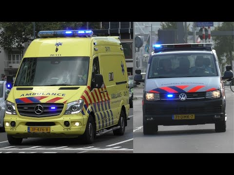 Koninklijke Marechaussee en Ambulance 20-111 met spoed in Rotterdam