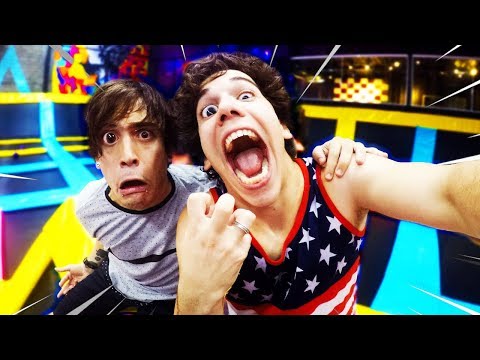 PASSAMOS A NOITE NUM PARQUE DE TRAMPOLIM (NOS QUEBRAMOS)