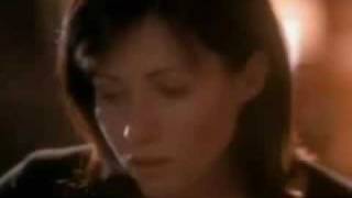 Extrait VF : Gr�ce � Phoebe, Prue d�couvre son pouvoir.