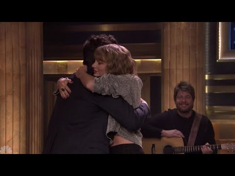 Taylor Swift Gives An Emotional Performance On 'The Tonight Show'