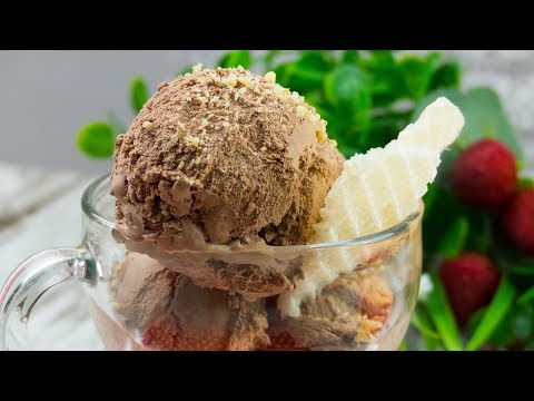 Înghețată cremoasă din ciocolată care îți va răcori serile dulci de vară!