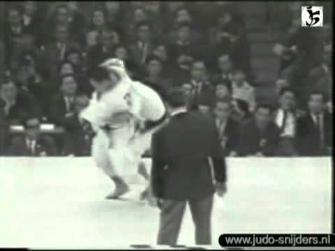 Judo / OS 1964 / -80 kg / 1/2 finale: Okano - Kim