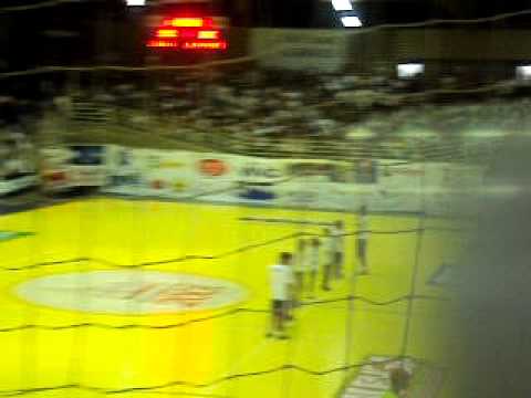 Policial torcedor, no jogo Guarapuava x Cascavel