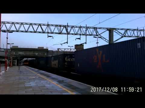 90043 + 90048 at Stafford on Coatbridge to Daventry 08/12/17