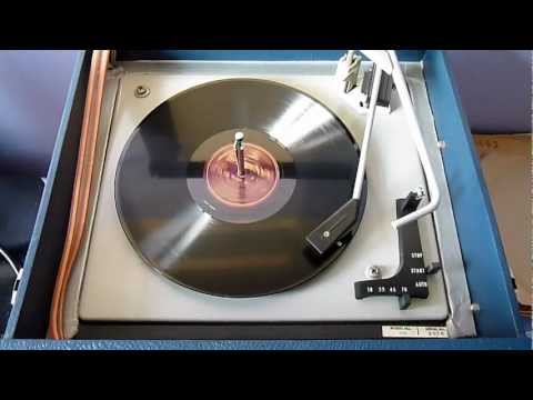 JACK WHITE & His Collegians.  How'dja Like To Love Me?  1938