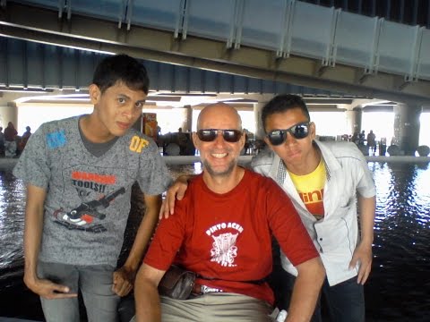 Doktoro Esperanto el Aceh Parto Tri