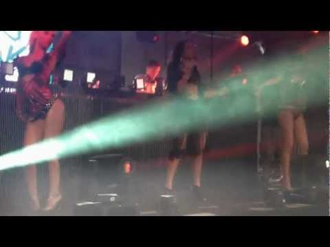 Chris Lake - Build Up (Tommy Trash Remix)