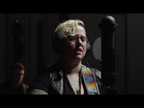 OneMic Series - LYNX & the Servants of Song - Out of Reach