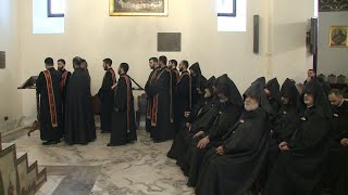 Մեծ պահքի շրջանում՝ երկուշաբթիից ուրբաթ, վաղ առավոտյան կատարվում է Արեւագալի ժամերգություն