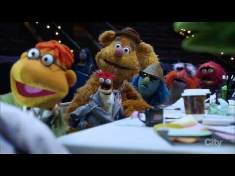 The Muppets - Dr. Bunsen Honeydew uses taser to shock Beaker