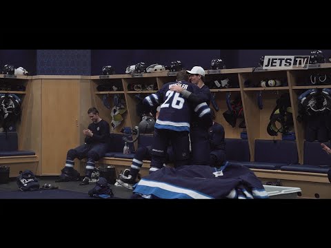 HELMET PRESENTATION: Mark Scheifele