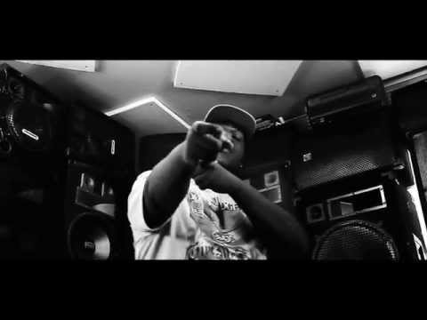 Weezle Feat Jackda - An ka fèy ( Studio Vidéo ) 2k14