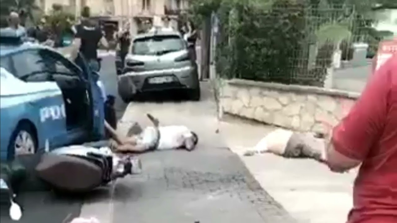 Ragusa - Vedono poliziotti e fuggono, due motociclisti feriti