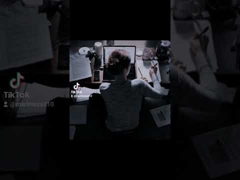 Blue Jeans nos habla de “Una influencer muerta en París” | Editorial planeta