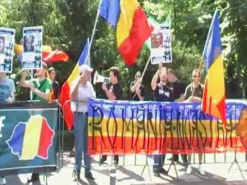 Protest în fața ambasadelor Rusiei și Germaniei față de pactul ribbentrop-molotov