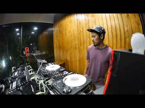 Flo Rida "I Don’t Like It, I Love It" Turntablist Mashup - DJ BUTUNG