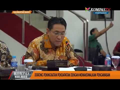Menonton kontol kecil porno Frenulum dari operasi penis