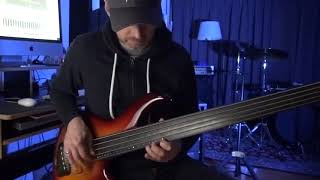 Video thumbnail for Fretless Bass Solo Improvisation by Dirk Steinsträter