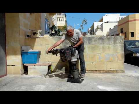 Wacker-Werke, 1990 compactor.    2016-05-20.    095558