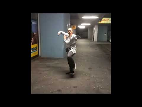 Kung Fu move by Liun (Zoli)