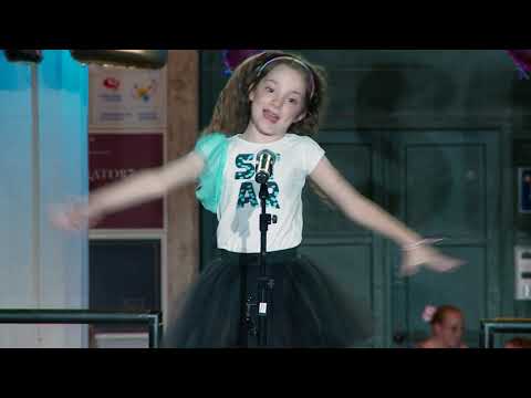 AURA RADOČAJ   LJETO U SPLITU